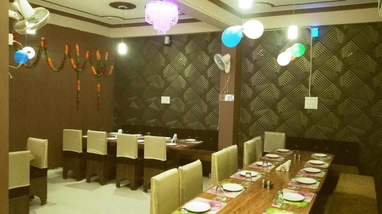 The Royal Hotel Chhatarpur Exterior foto