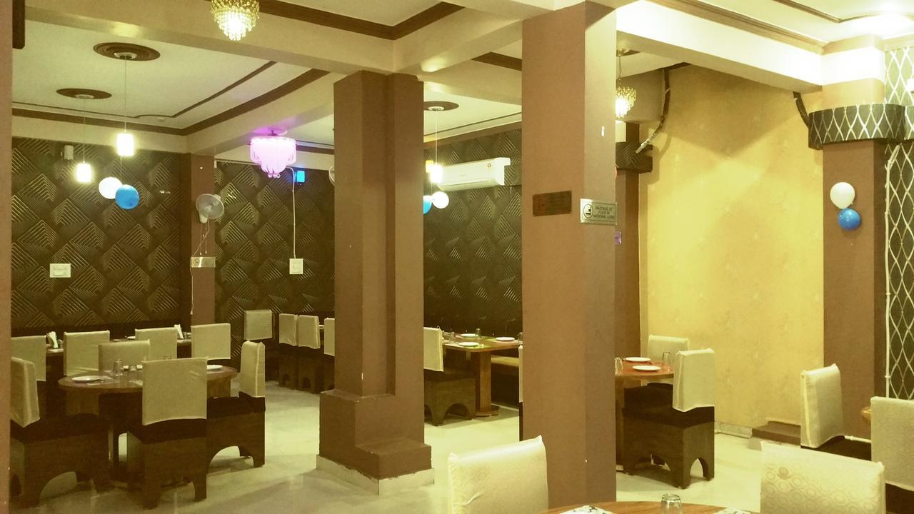 The Royal Hotel Chhatarpur Exterior foto