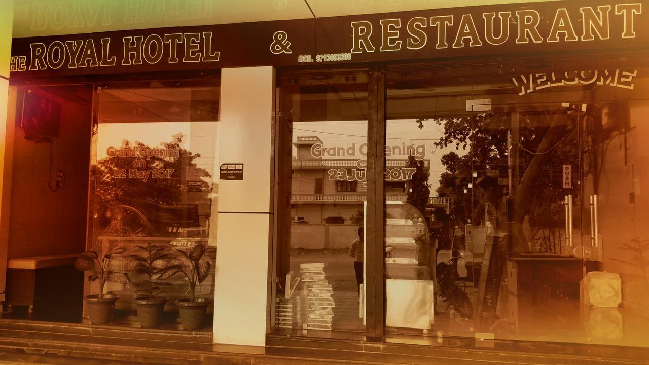 The Royal Hotel Chhatarpur Exterior foto