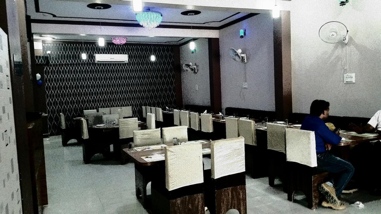 The Royal Hotel Chhatarpur Exterior foto